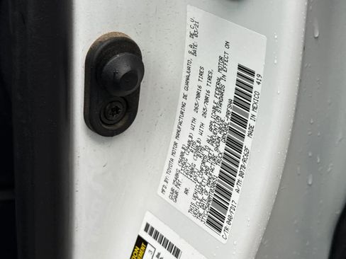 Used 2021 Toyota Tacoma TRD Off-Road w/ Technology Package image 31