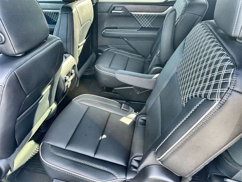 New 2026 GMC Acadia Denali w/ Super Cruise Package image 16