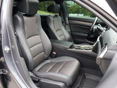 Used 2019 Honda Accord Sport image 19