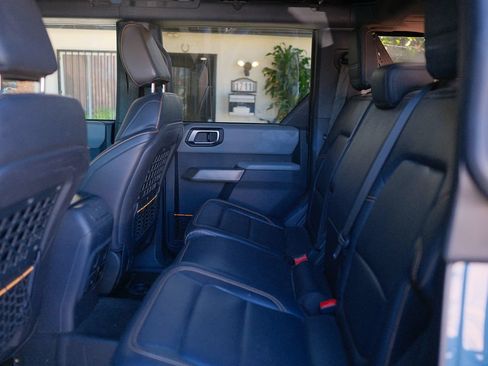 Used 2021 Ford Bronco Badlands w/ Sasquatch Package AWD/4WD image 35