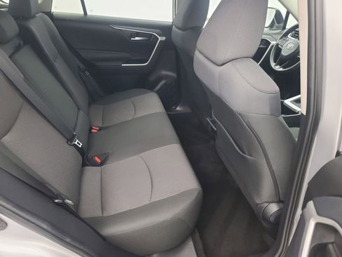 Used 2025 Toyota RAV4 XLE image 18