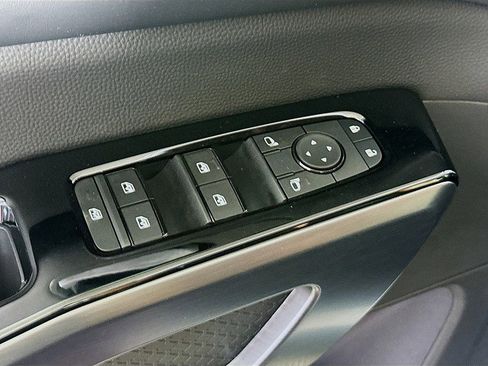 New 2026 Nissan Pathfinder SL AWD/4WD image 18
