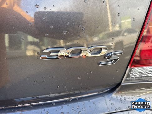 Used 2019 Chrysler 300 S w/ S Model Appearance Package image 10