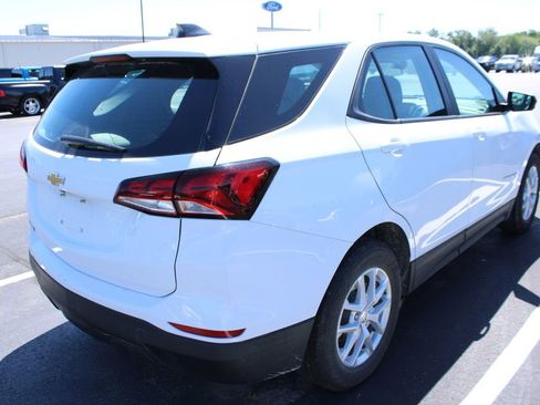 Used 2022 Chevrolet Equinox LS FWD image 5
