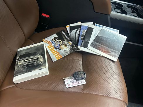 Used 2015 Ford F250 Platinum w/ FX4 Off-Road Package image 23