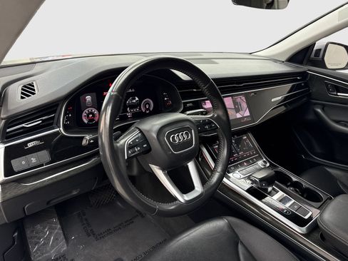 Used 2019 Audi Q8 Premium Plus w/ Premium Plus AWD/4WD image 18