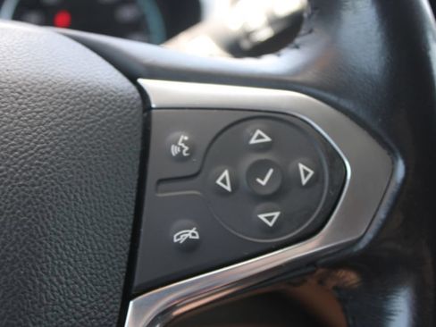 Used 2020 Chevrolet Traverse LT FWD image 38