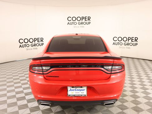 Used 2022 Dodge Charger SXT w/ Blacktop Package image 19