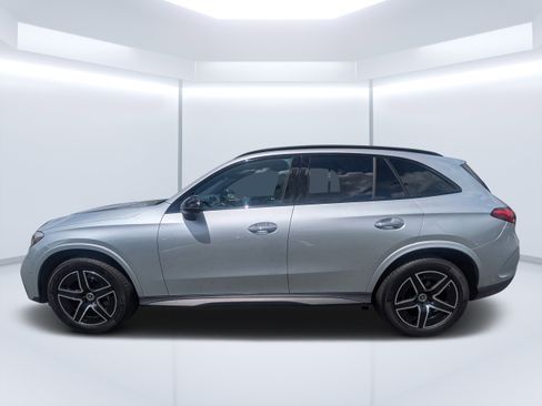 Certified 2025 Mercedes-Benz GLC 300 4MATIC image 6