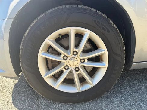 Used 2016 Dodge Grand Caravan SXT w/ UConnect Hands-Free Group FWD image 39