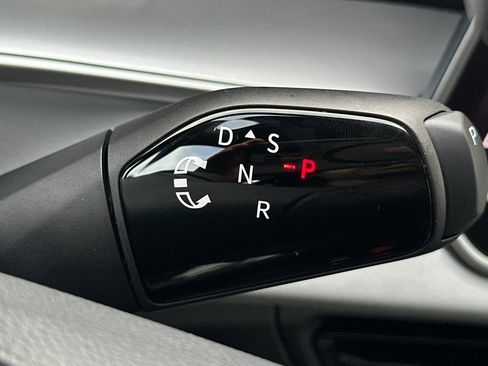 New 2026 Volkswagen Tiguan SE R-Line image 19