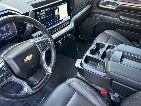 Used 2024 Chevrolet Silverado 2500 LTZ AWD/4WD image 10