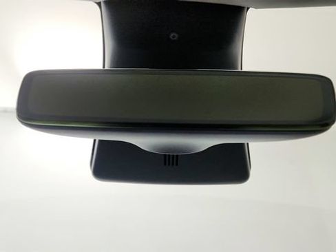 Used 2022 Tesla Model Y Long Range AWD/4WD image 75
