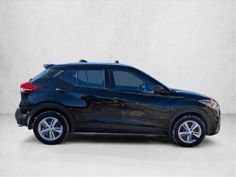 Used 2019 Nissan Kicks S w/ Exterior Package image 5