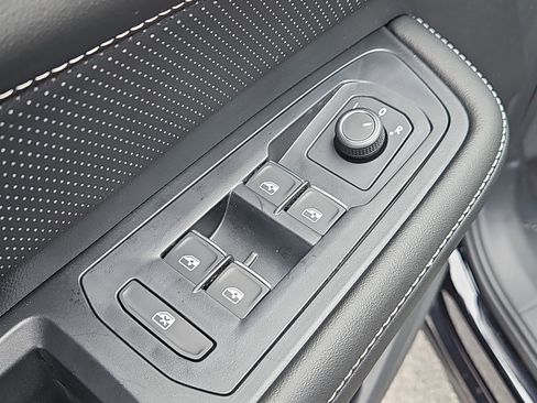 New 2026 Volkswagen Atlas SE image 7