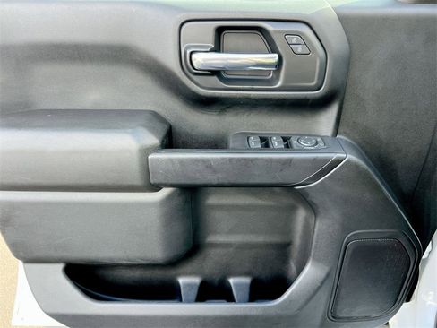 Certified 2021 Chevrolet Silverado 1500 Custom w/ LPO, Dark Essentials Package image 18