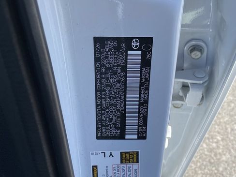 Certified 2026 Toyota Prius XLE FWD image 14