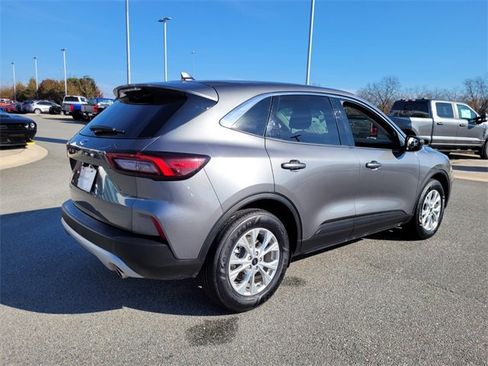 Used 2024 Ford Escape Active image 10