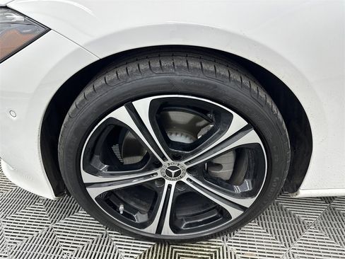 Used 2024 Mercedes-Benz C 300 Sedan image 12