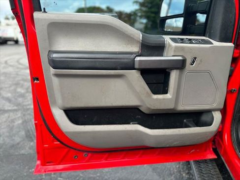 Used 2019 Ford F250 XLT w/ XLT Value Package AWD/4WD image 12
