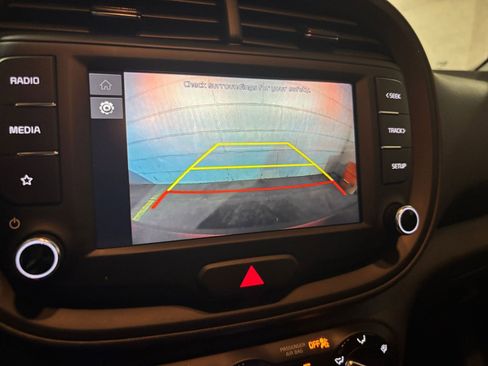 Used 2025 Kia Soul LX w/ LX Technology Package image 22