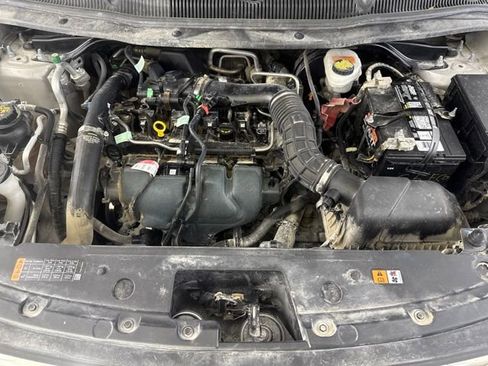 Used 2018 Ford Explorer XLT AWD/4WD image 19