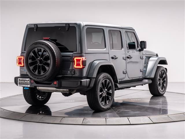 Used 2024 Jeep Wrangler Unlimited Sahara w/ Technology Group AWD/4WD image 5