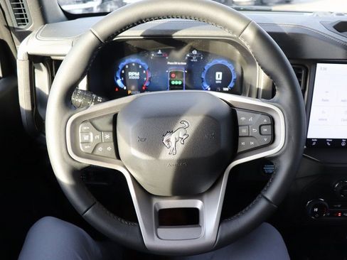 New 2025 Ford Bronco Badlands w/ Sasquatch Package image 38