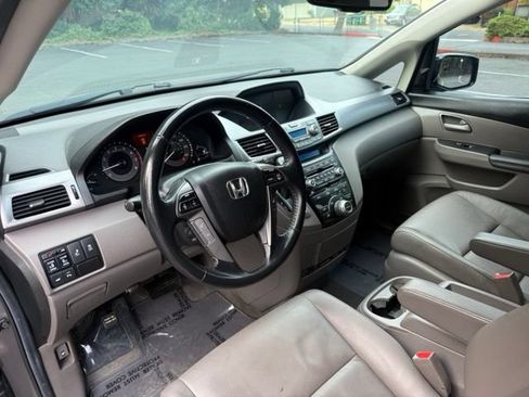 Used 2013 Honda Odyssey Touring image 10