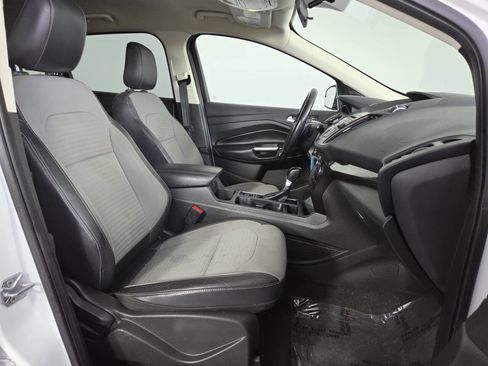 Used 2018 Ford Escape SE w/ SE Sport Appearance Package FWD image 34