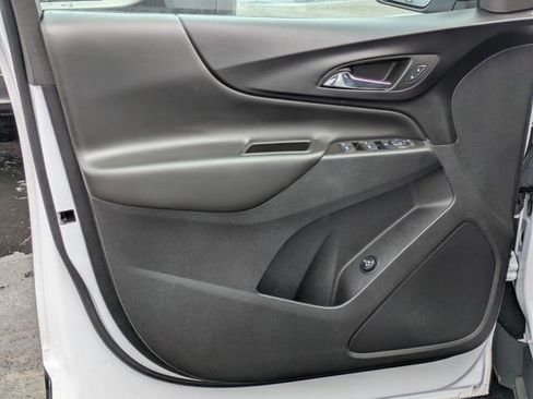 Used 2024 Chevrolet Equinox LT image 12