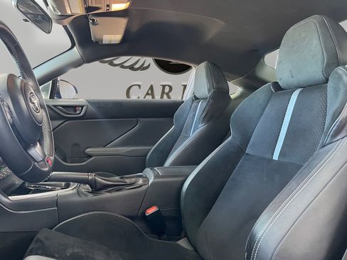 Used 2022 Toyota GR86 Premium image 9