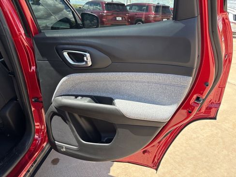 New 2025 Jeep Compass Sport image 21