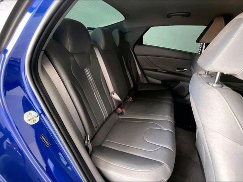 Used 2021 Hyundai Elantra SEL image 34