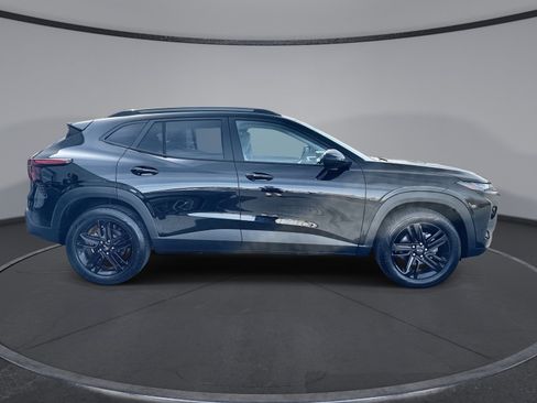 New 2026 Chevrolet Trax ACTIV w/ Sunroof Package image 9