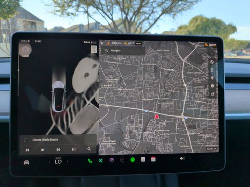 Used 2024 Tesla Model Y Long Range image 15