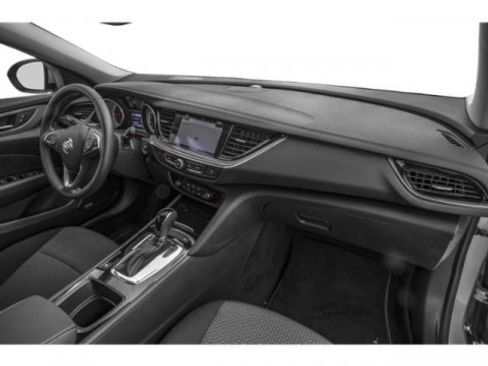Used 2019 Buick Regal Essence w/ Driver Confidence Package I image 19