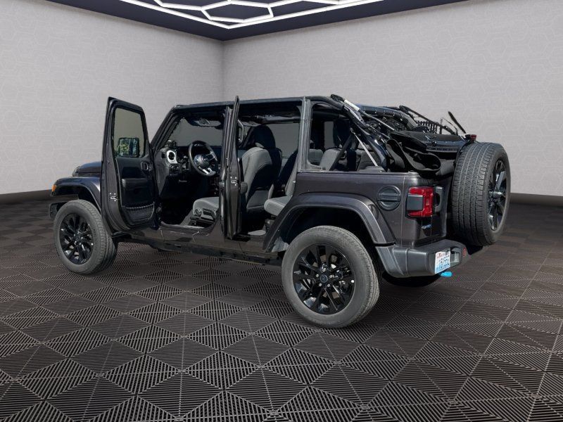 Used 2024 Jeep Wrangler Unlimited Sahara AWD/4WD image 14