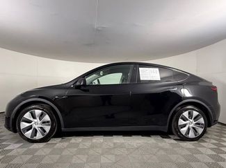 Used 2022 Tesla Model Y Long Range AWD/4WD video 3
