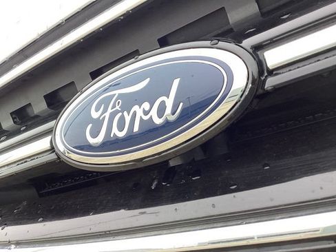 Used 2017 Ford Escape Titanium AWD/4WD image 4