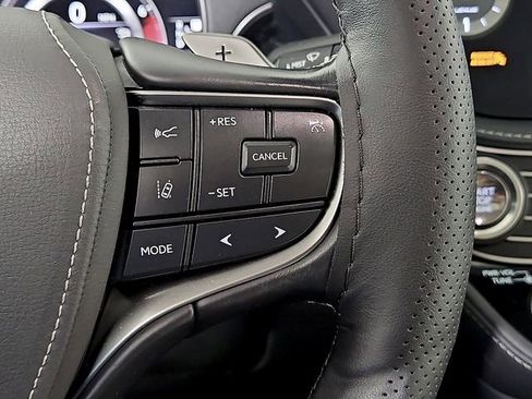 Used 2021 Lexus LS 500 AWD image 26