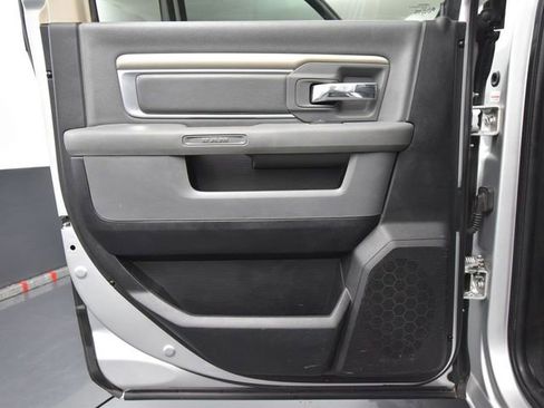 Used 2016 RAM 3500 Big Horn image 35