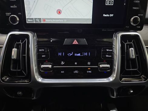 Used 2023 Kia Sorento SX image 27