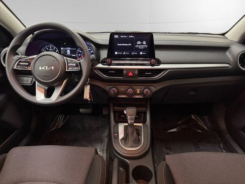 Used 2023 Kia Forte LXS image 10