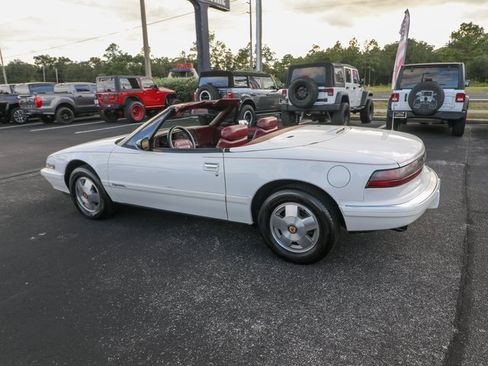 Used 1990 Buick Reatta Convertible image 6