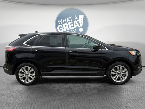 Used 2024 Ford Edge Titanium AWD/4WD image 2