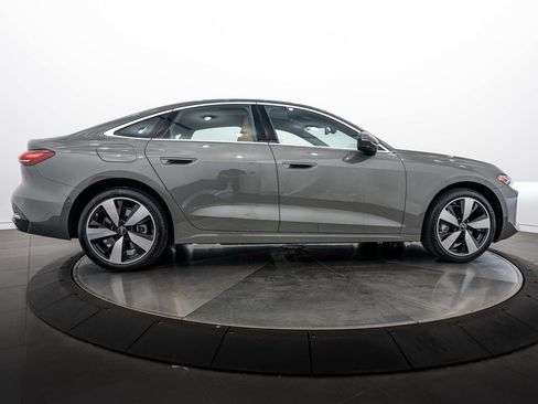 Used 2025 Audi A5 2.0T Premium Plus w/ Premium Plus AWD/4WD image 3