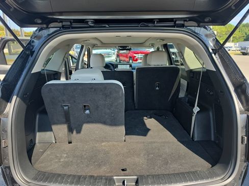Used 2023 Kia Sorento S w/ Panoramic Sunroof Package FWD image 13