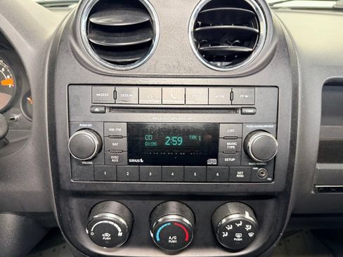 Used 2016 Jeep Patriot Sport w/ Power Value Group AWD/4WD image 10