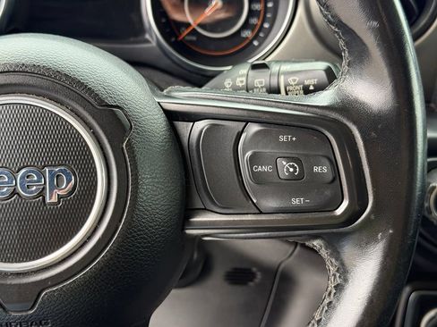 Used 2021 Jeep Wrangler Unlimited Sport AWD/4WD image 20